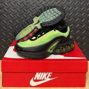 Air Max DN AMD Green Strike HV3521 700 Sneakers Mens Size 6 Womens Size 7.5